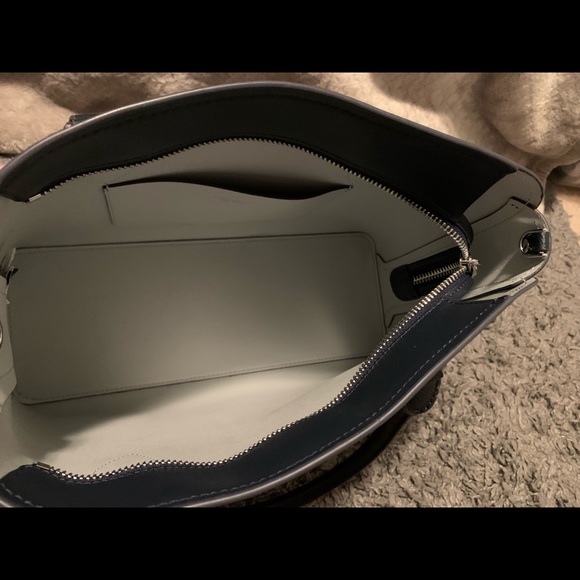 Kate spade navy and cream tote - Picture 3 of 6